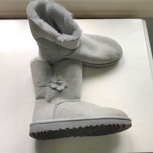 BRAND NEW NEVER WORN OUTSIDE.